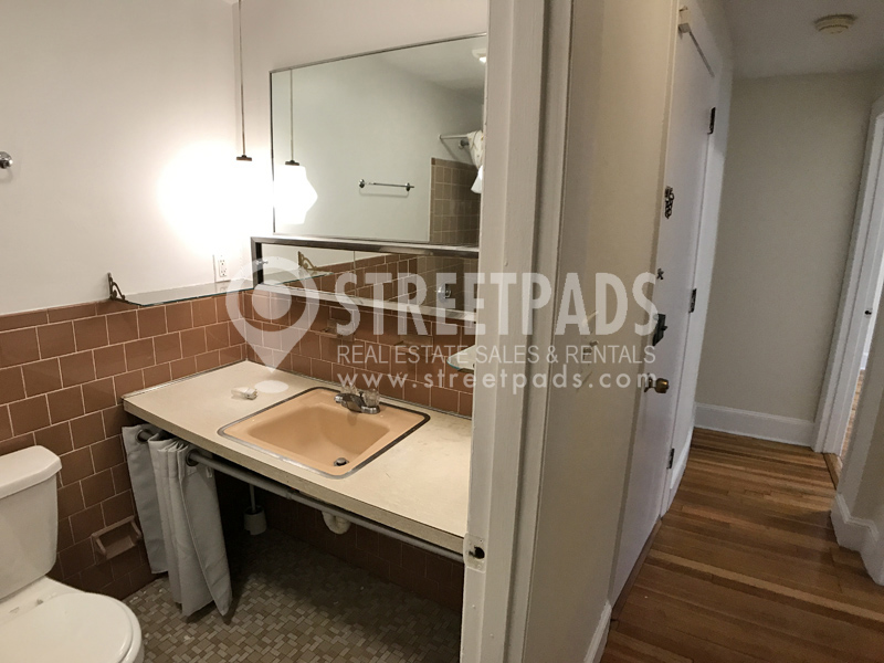 33 Lancaster Ter, Corey Hill