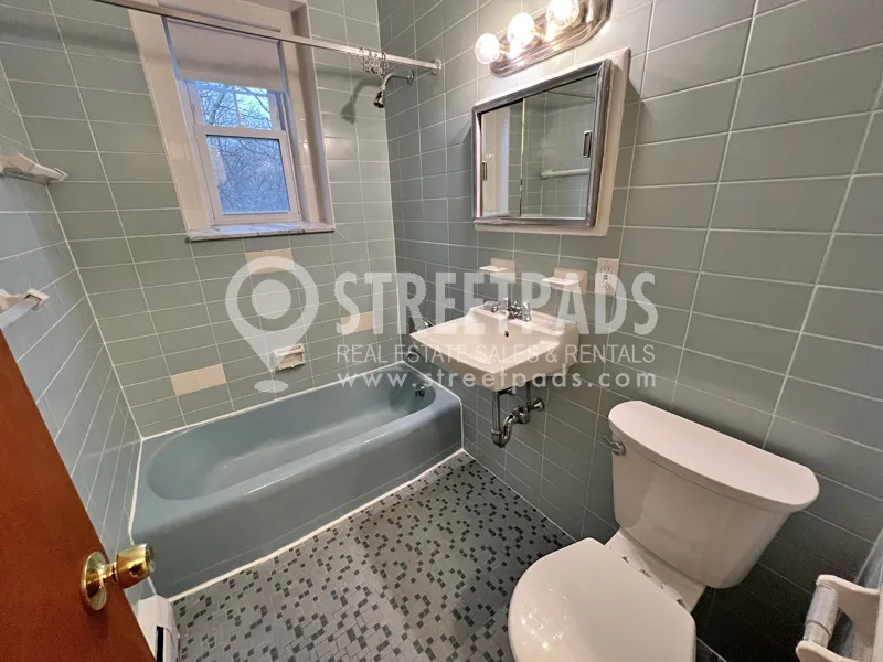 2018 Commonwealth Ave, Brighton