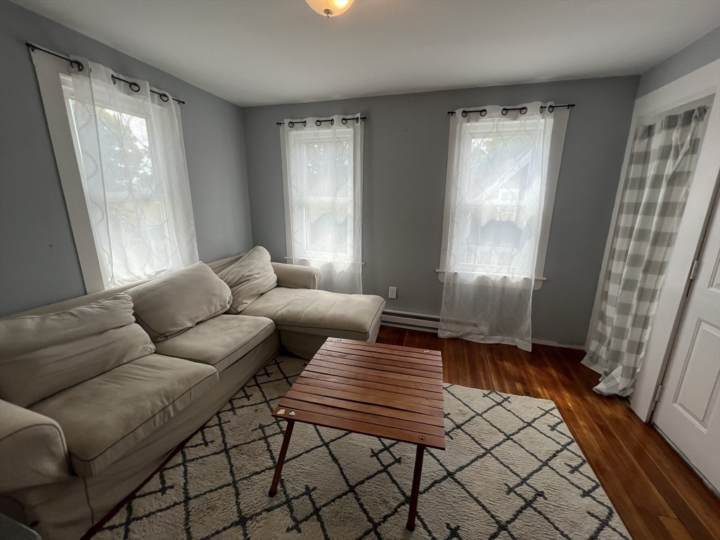 5 1/2 Savery Ln, North Plymouth