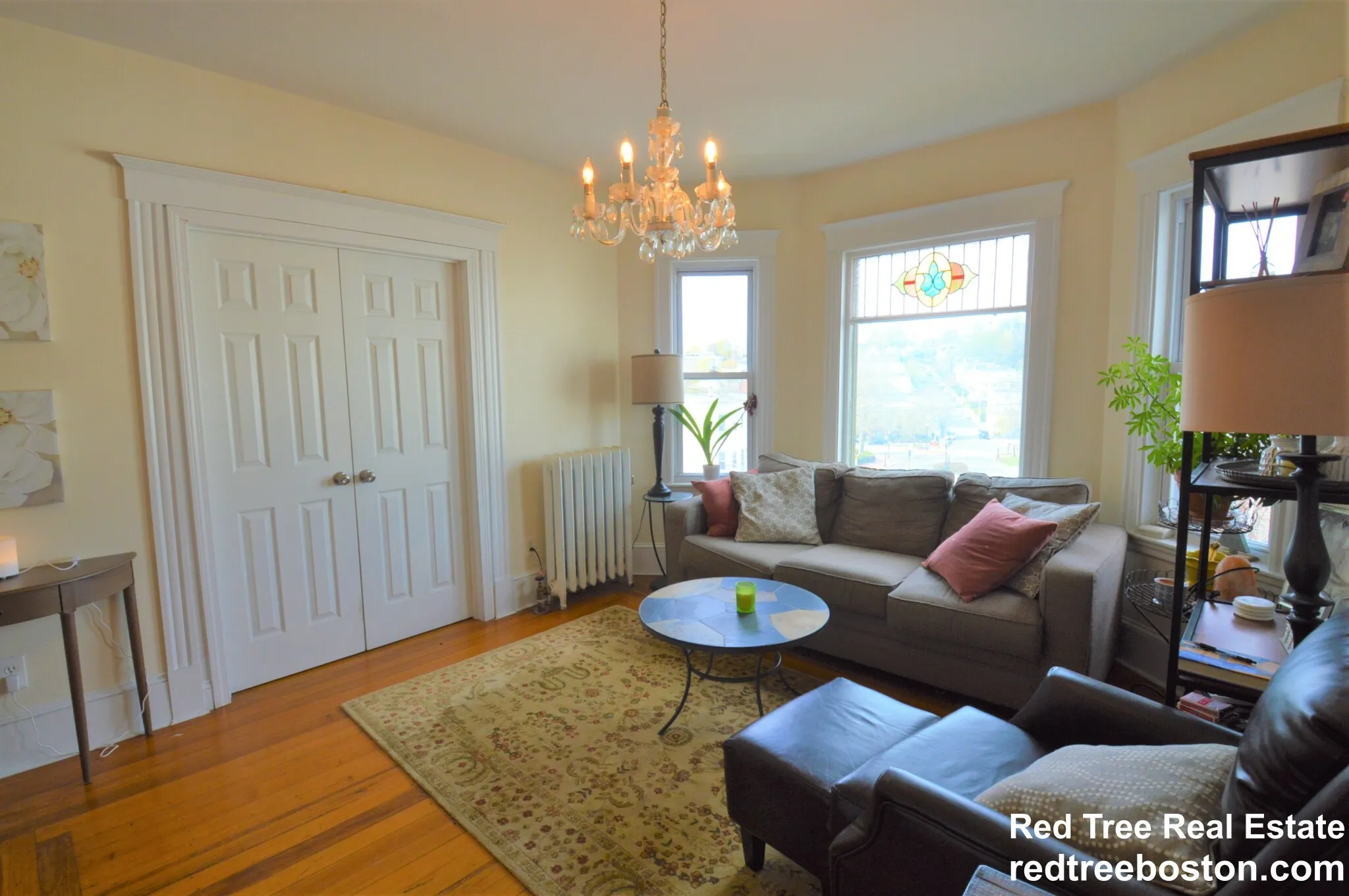 14 Breck Ave, Oak Square