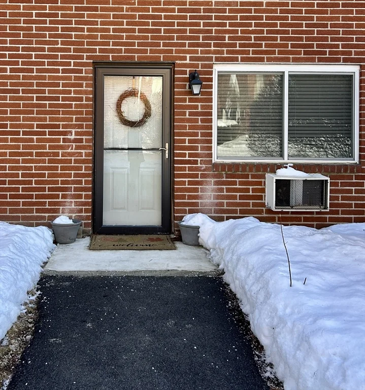 3 Dailey St, Attleboro