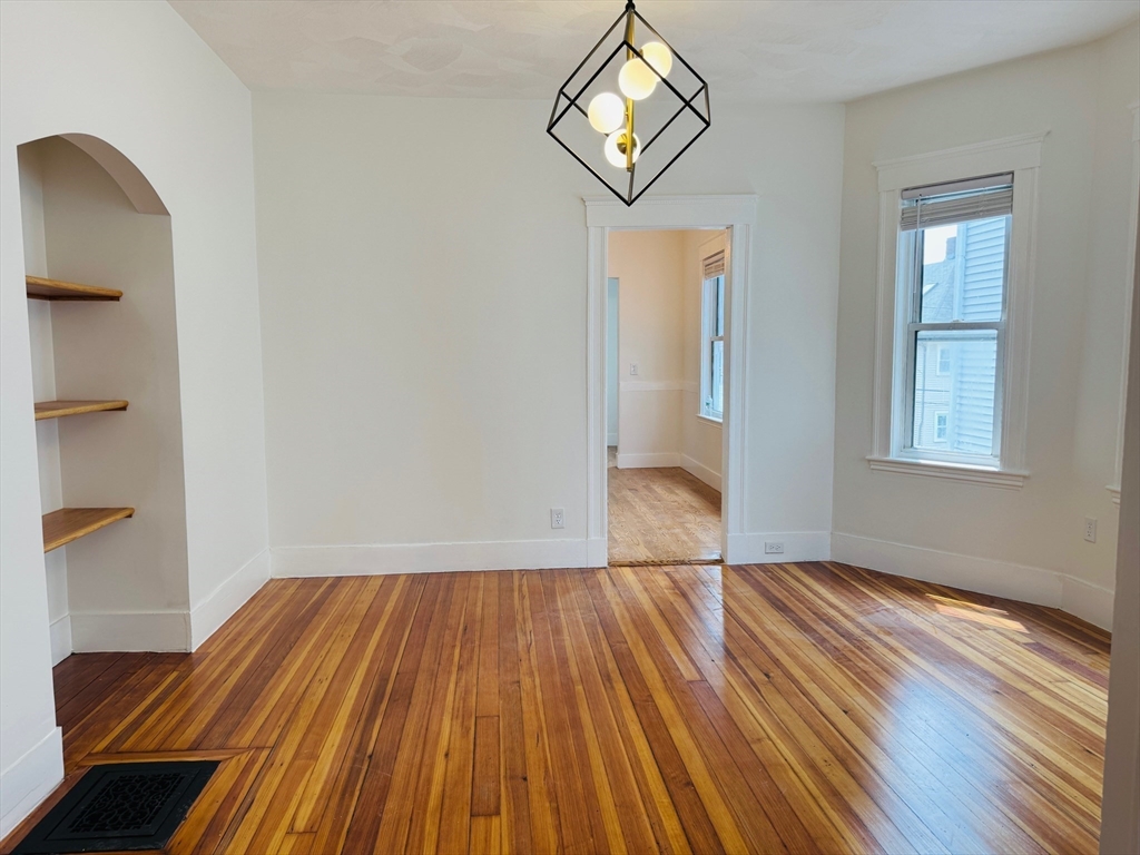 27 Belmont St, Everett