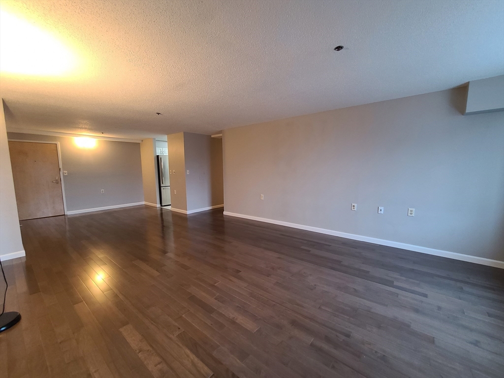 357 Commercial St, North End