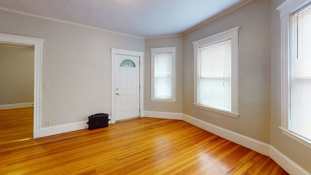 8 Olmstead St, Jamaica Plain