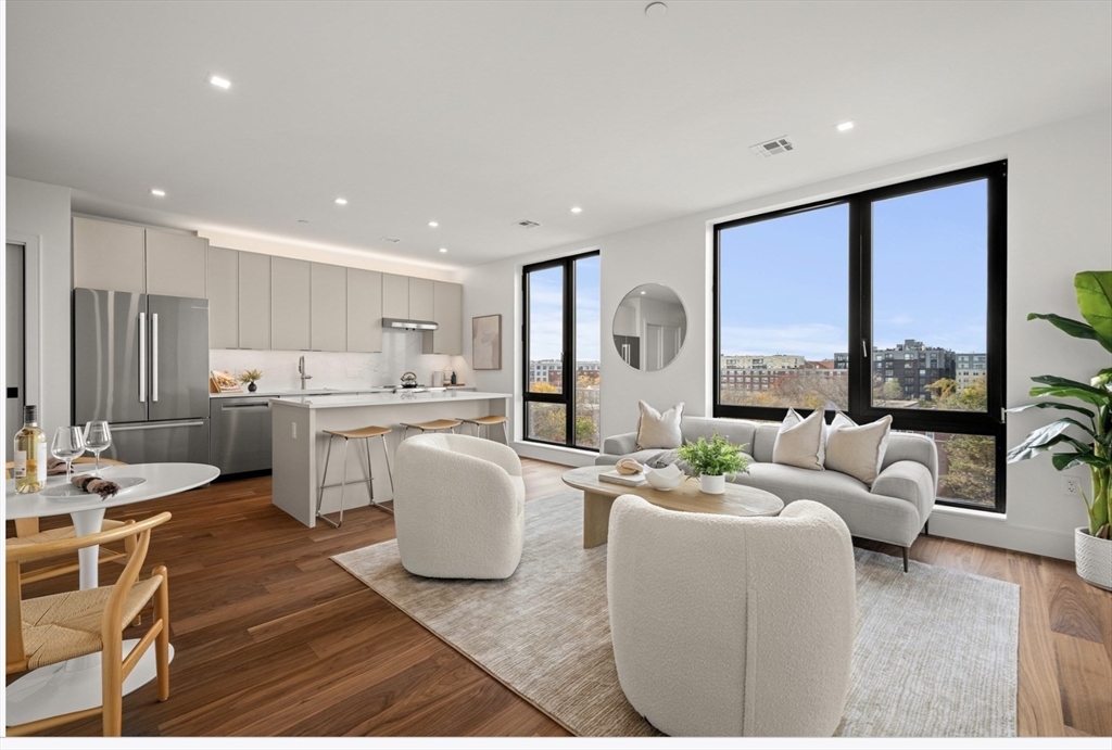 1515 Commonwealth Ave, Brighton