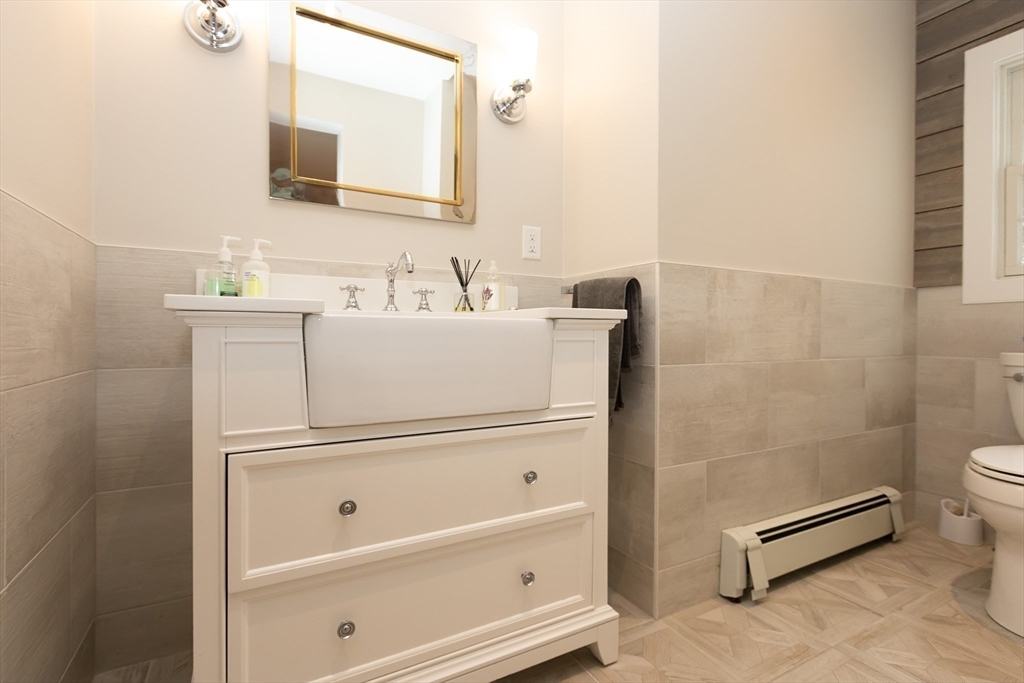 1142 Main St, Hingham