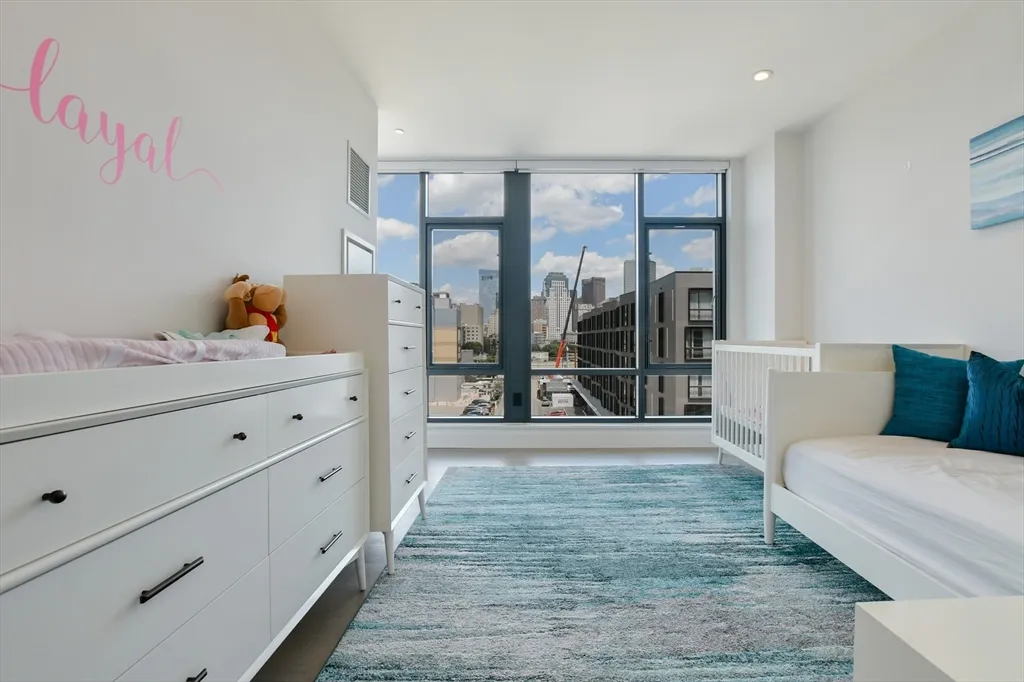 40 Traveler St, South End