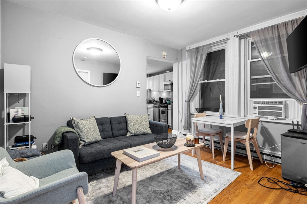 115 Salem St, North End