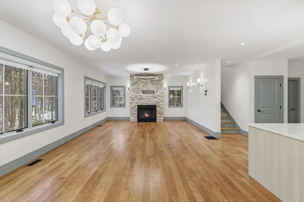 22 Kruger Rd, Hopkinton