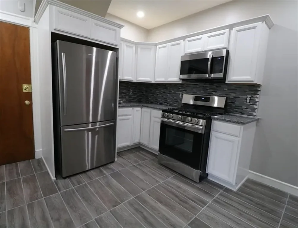 67 Tonawanda St, Dorchester