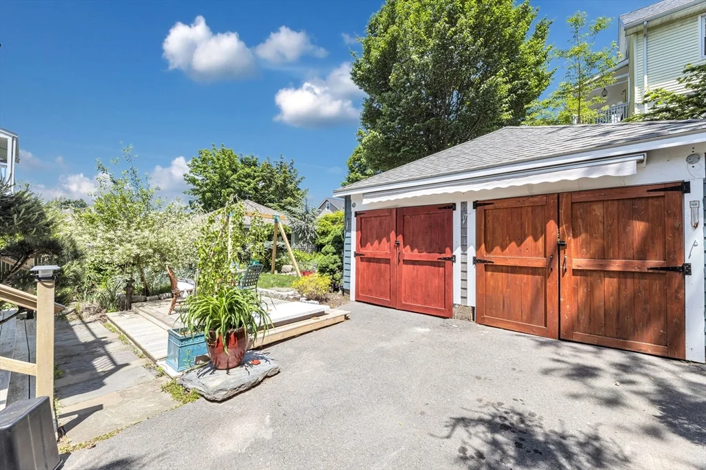 89 Dent St, West Roxbury