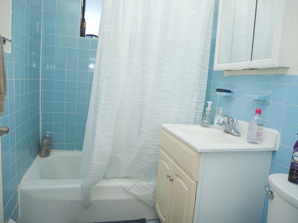 1039 Commonwealth Ave, Allston