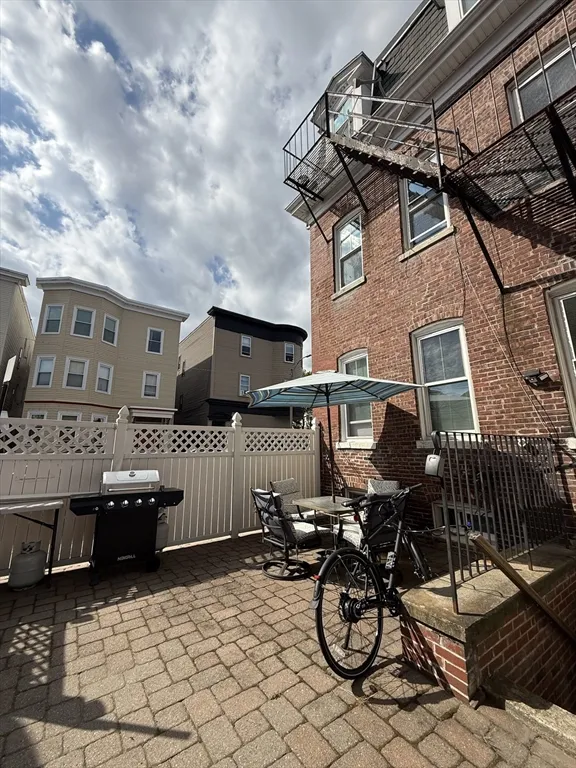 675 East 7th St, South Boston