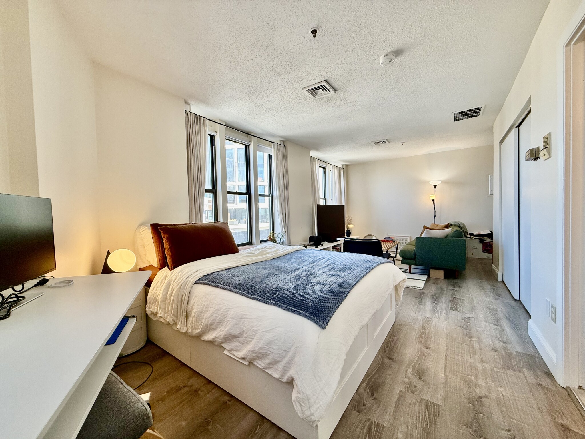 1126 Boylston St, Fenway