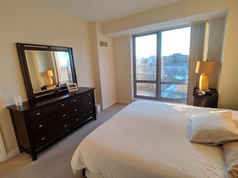 175 Blossom St, West End