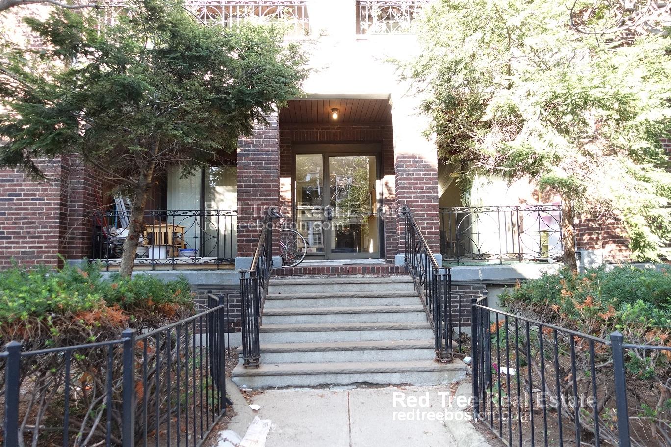 317 Summit Ave, Brighton