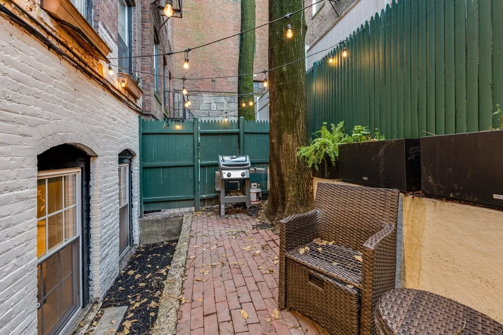 45 1/2 Garden St, Beacon Hill