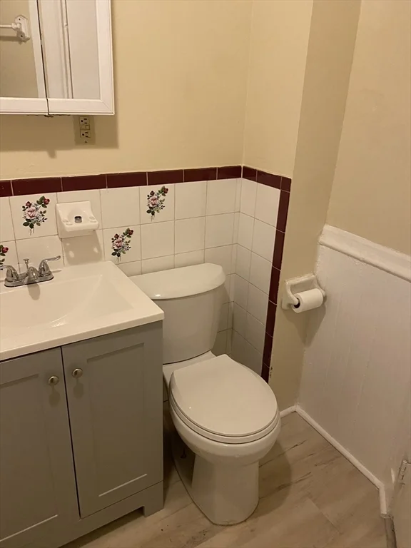 72 Florida, Dorchester