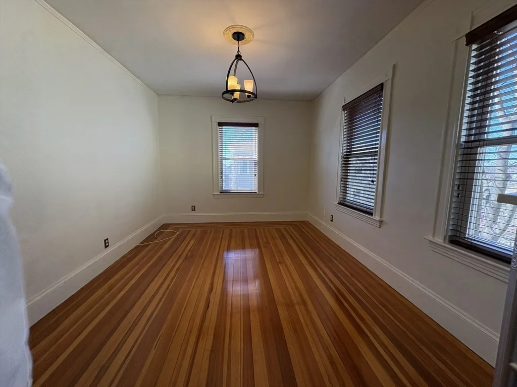 62 Ibbetson St, Davis Square