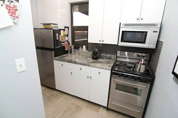 12 Stoneholm St, Fenway