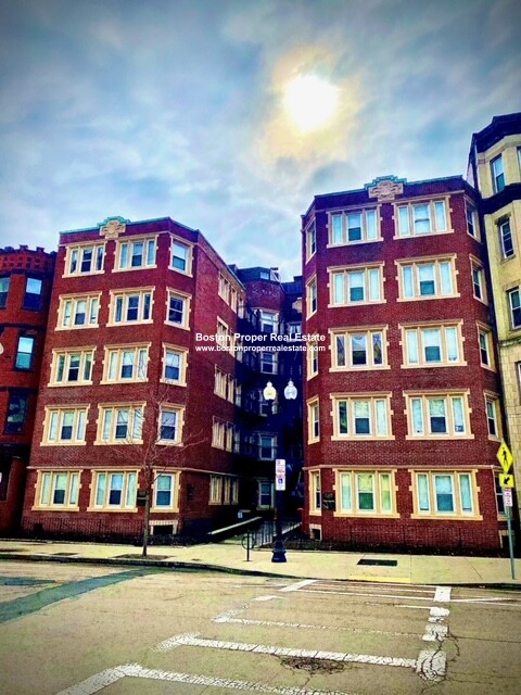 16 Westland Ave, Fenway