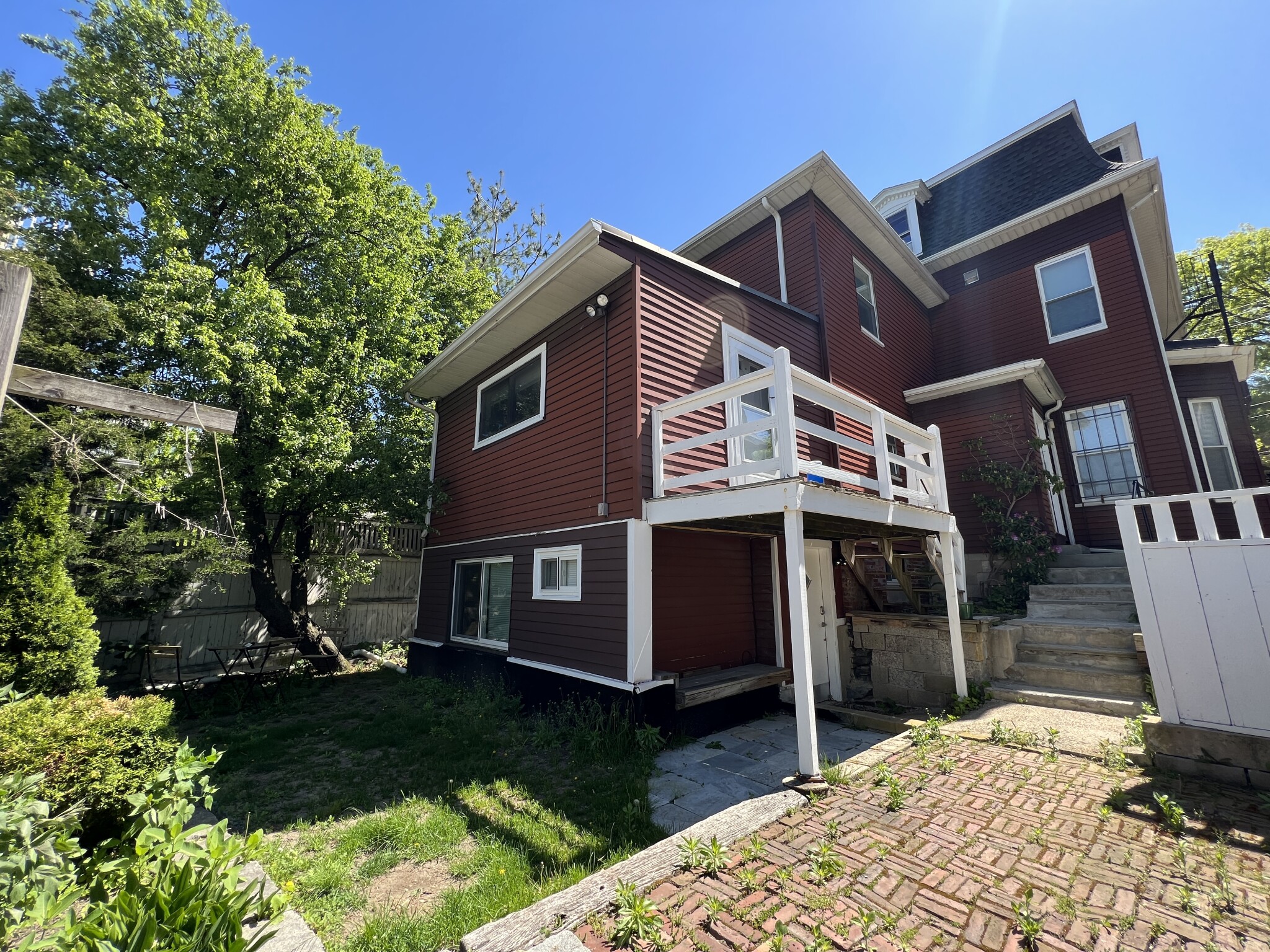 65 Walden St, North Cambridge