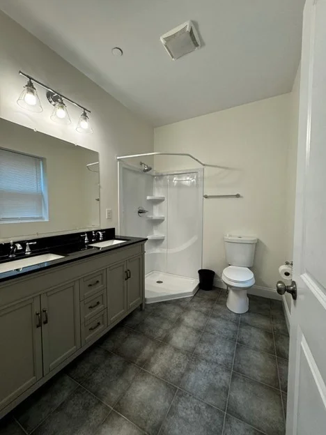 123 Intervale St, Dudley / Brunswick King