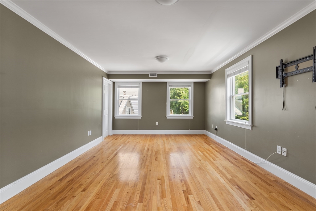 210-212 W 9th St, South Boston