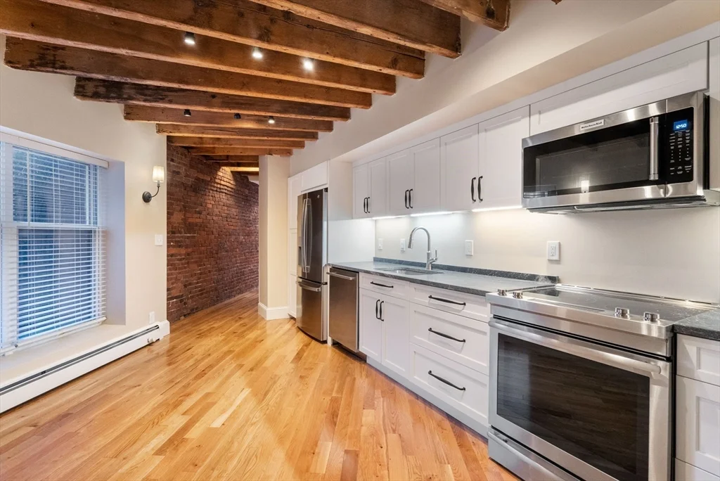 130 Fulton St, Waterfront