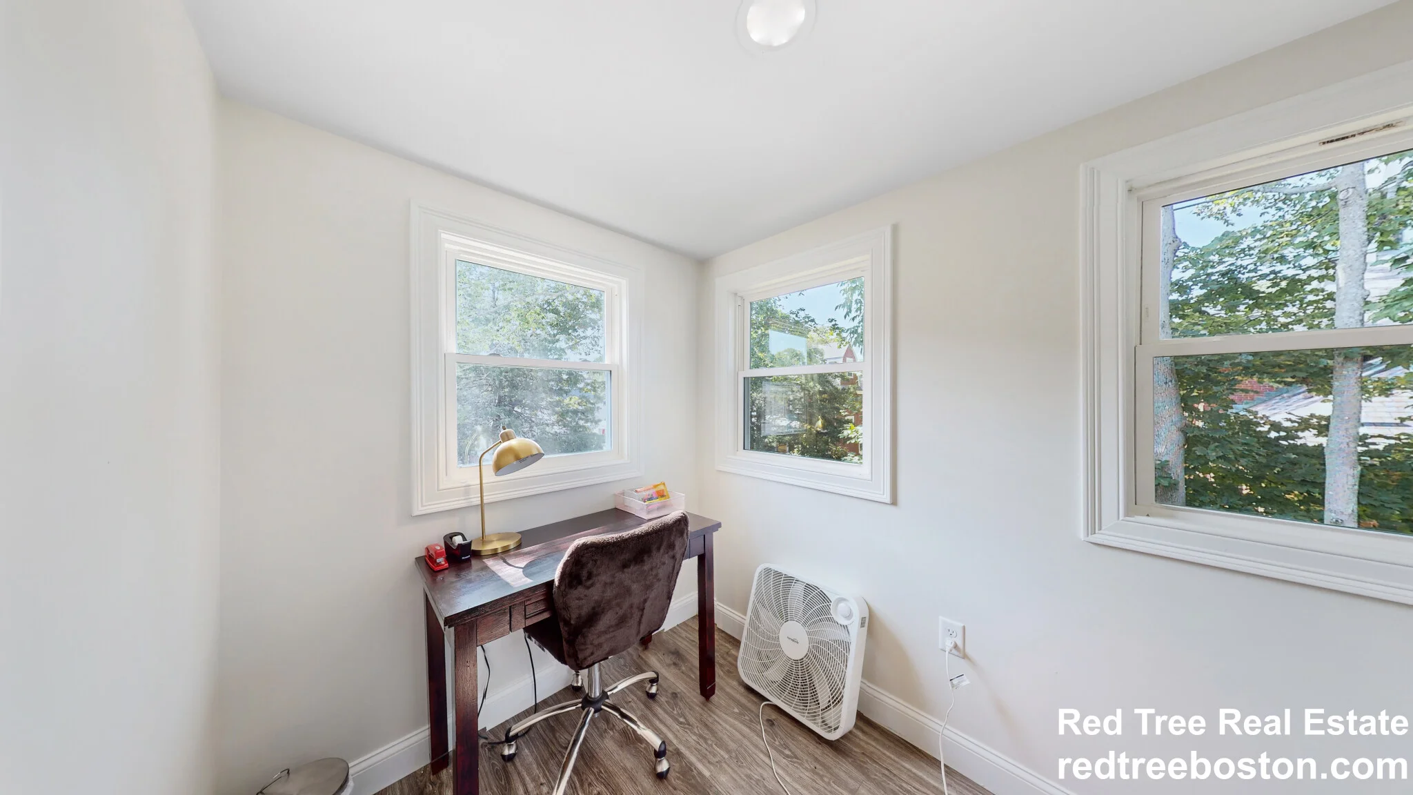 35 Crosby Rd, Chestnut Hill