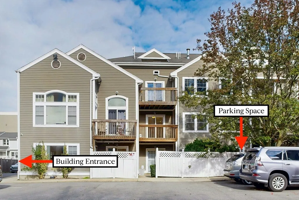 111 West 8th St, South Boston