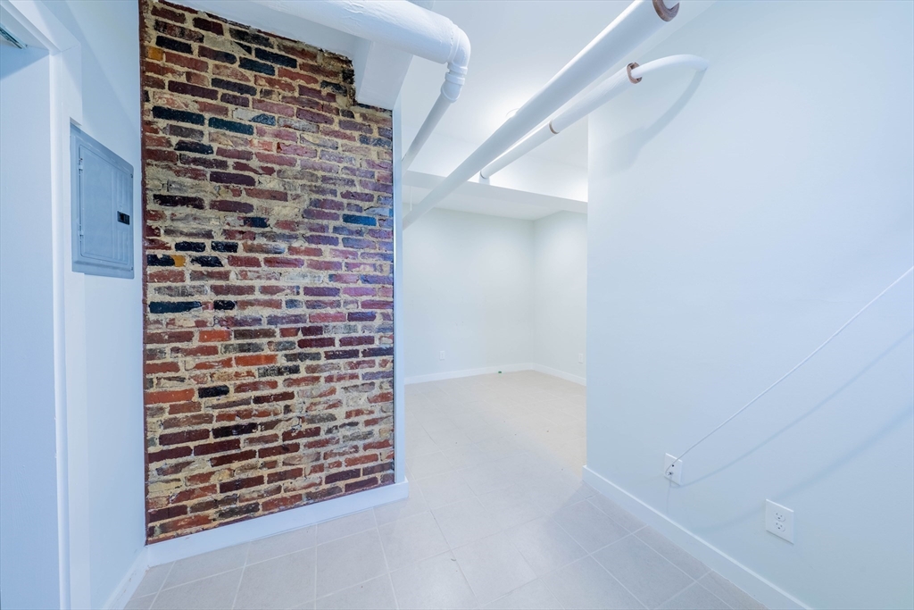 463 Broadway, Medford