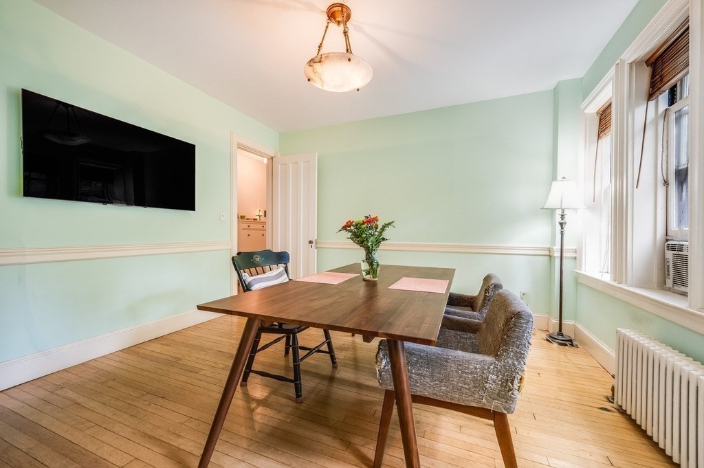 993 Memorial Dr, Harvard Square