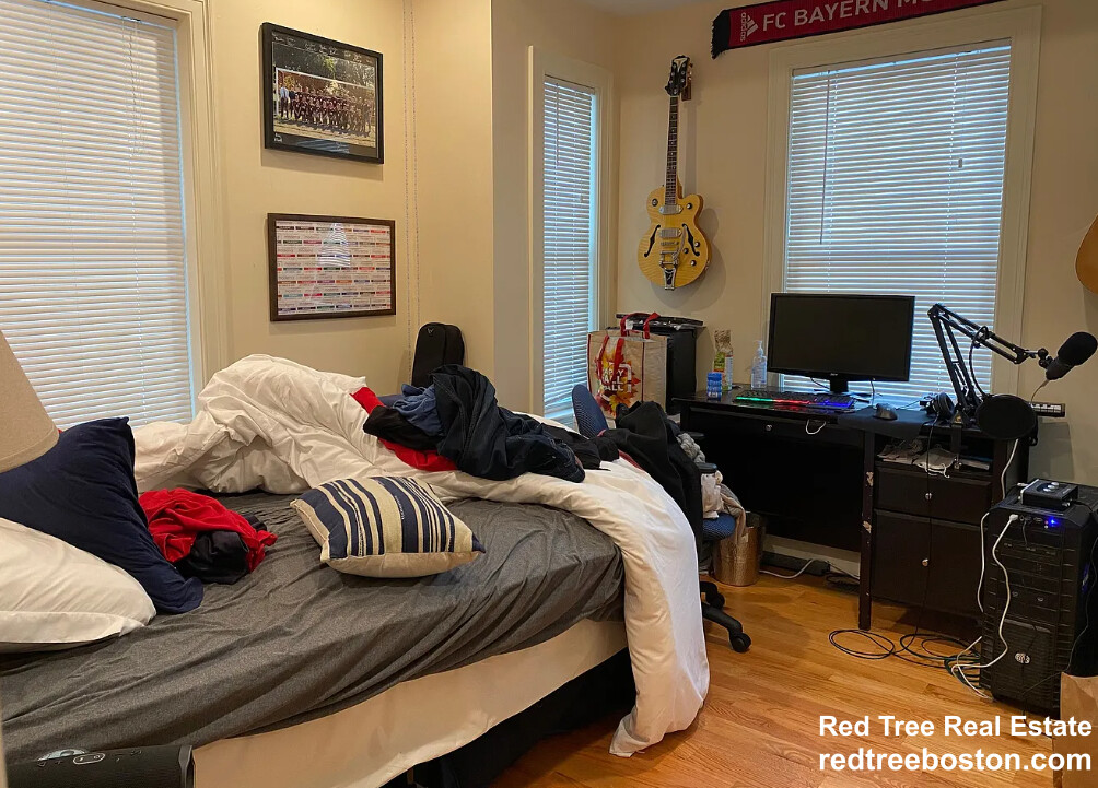 3 Griggs Pl, Allston