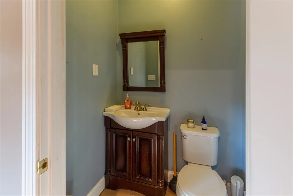 44 Russell St, Downtown