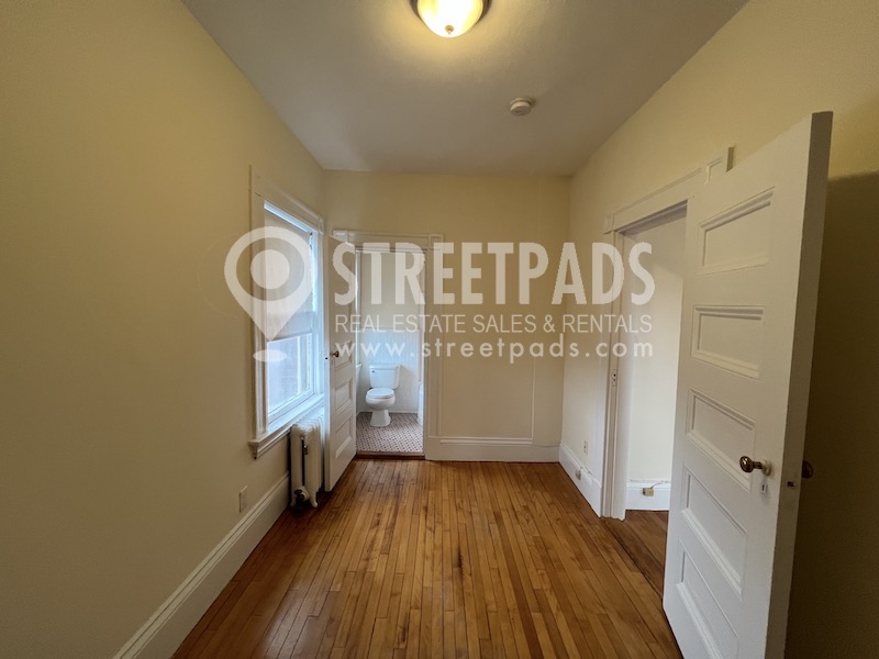 2 Ware St, Mid-Cambridge