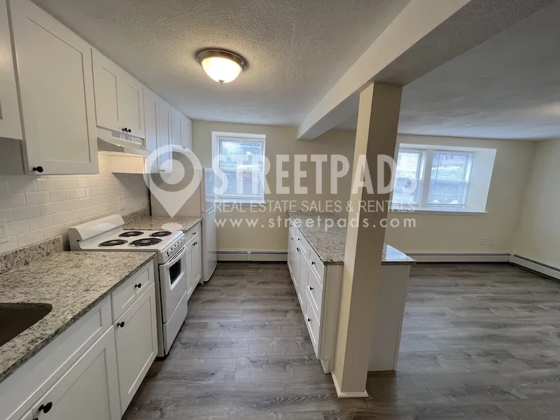 176 North Beacon St, Allston