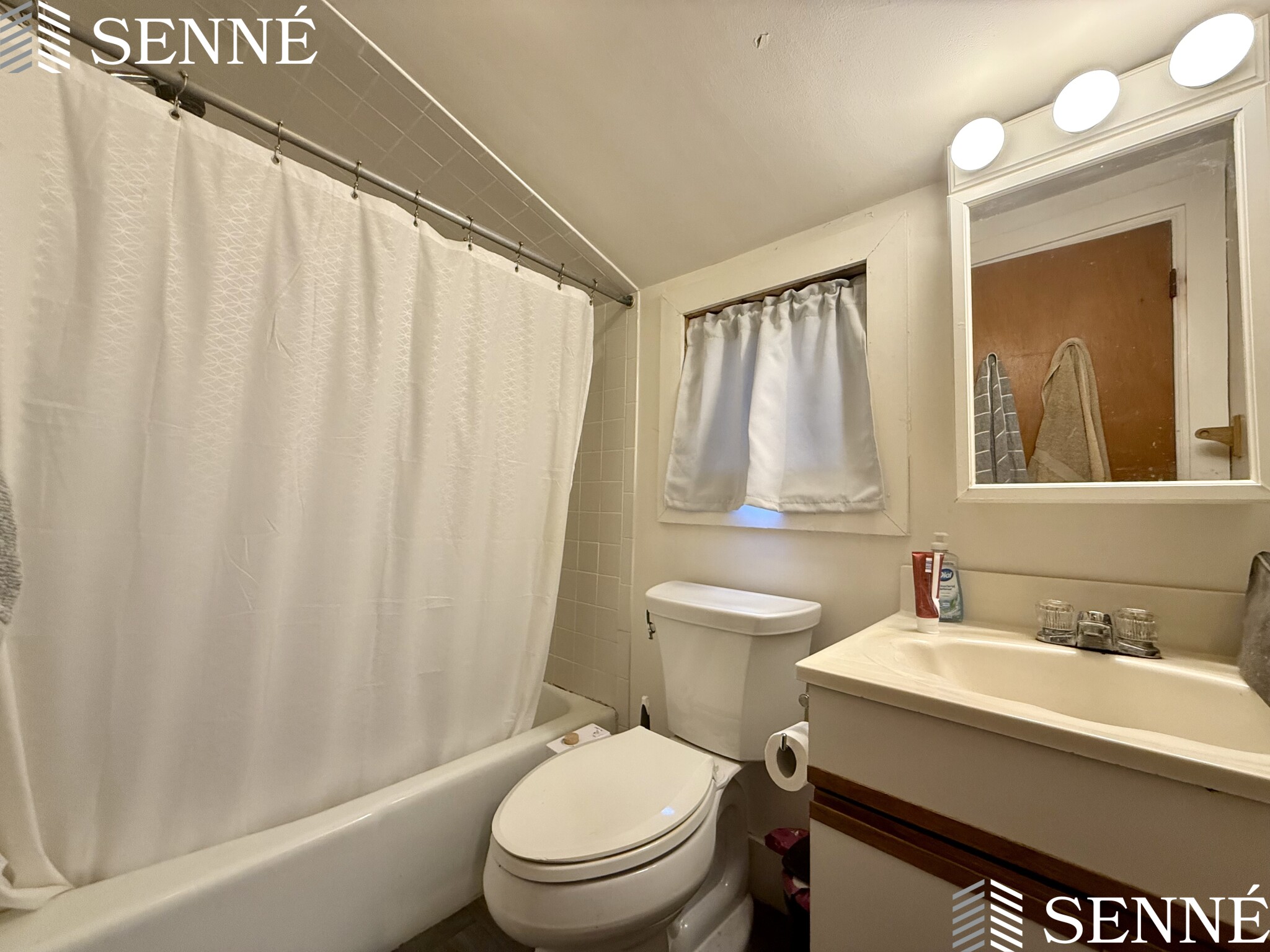 61 Market St, Central Square