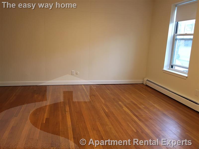 160 N Beacon St, Brighton