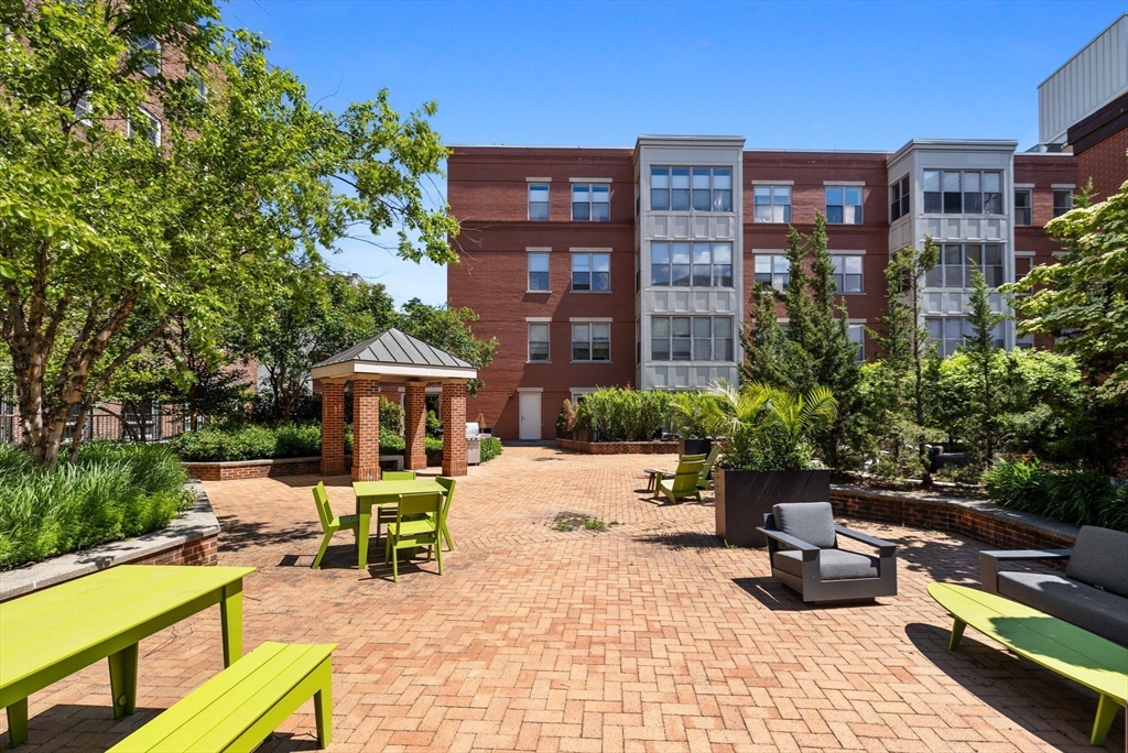 1166 Washington St, South End