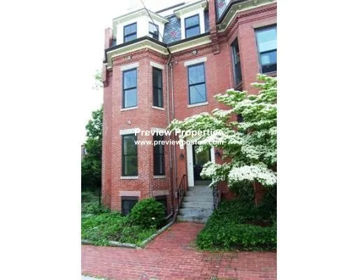 59 Fort Ave, Roxbury