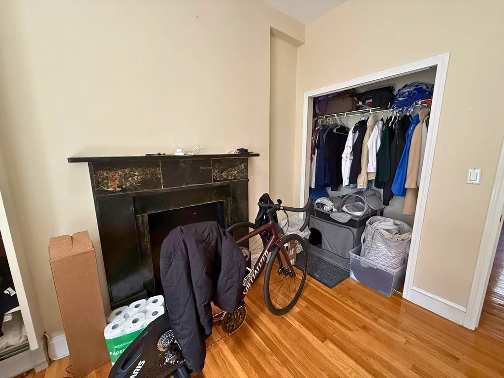 97 West Cedar St, Beacon Hill