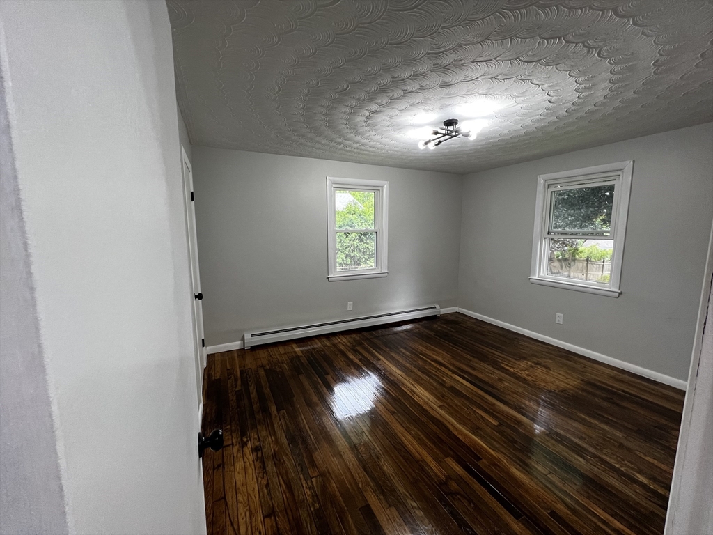 388 Burncoat St, Worcester