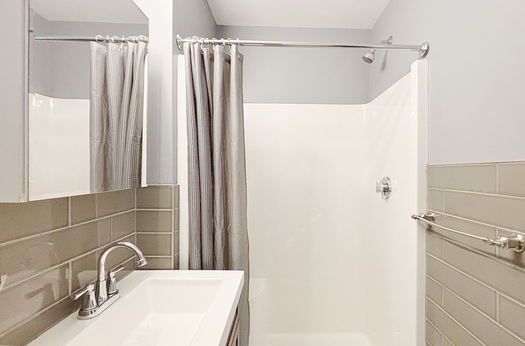 1043 Winthrop Ave, Revere