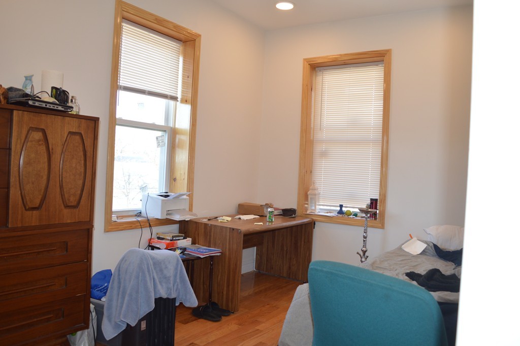 20 Winthrop St, Roxbury