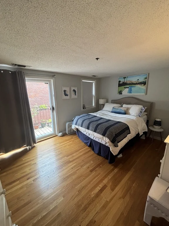 19 Main St, Charlestown