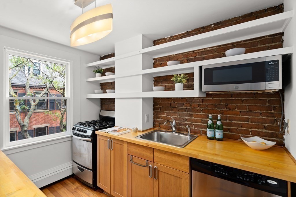 5 Melrose St, Back Bay