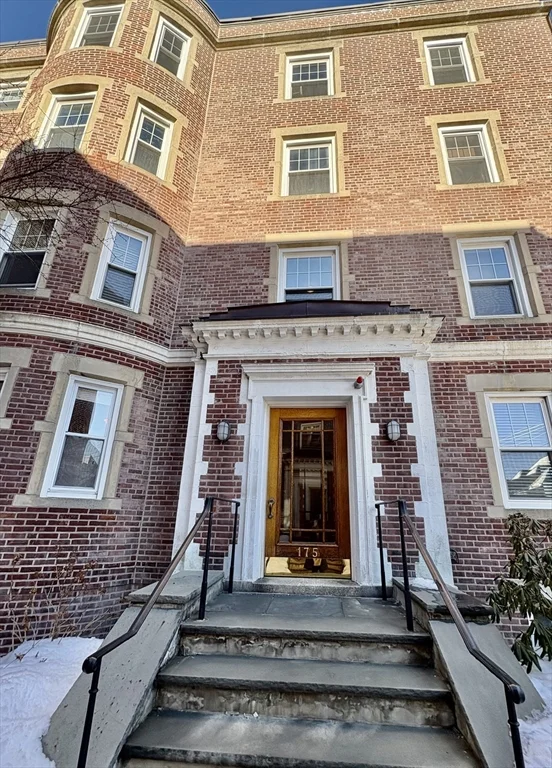 175 Hancock, Mid-Cambridge