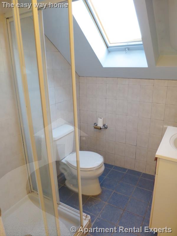 38 Sterling St, Tufts