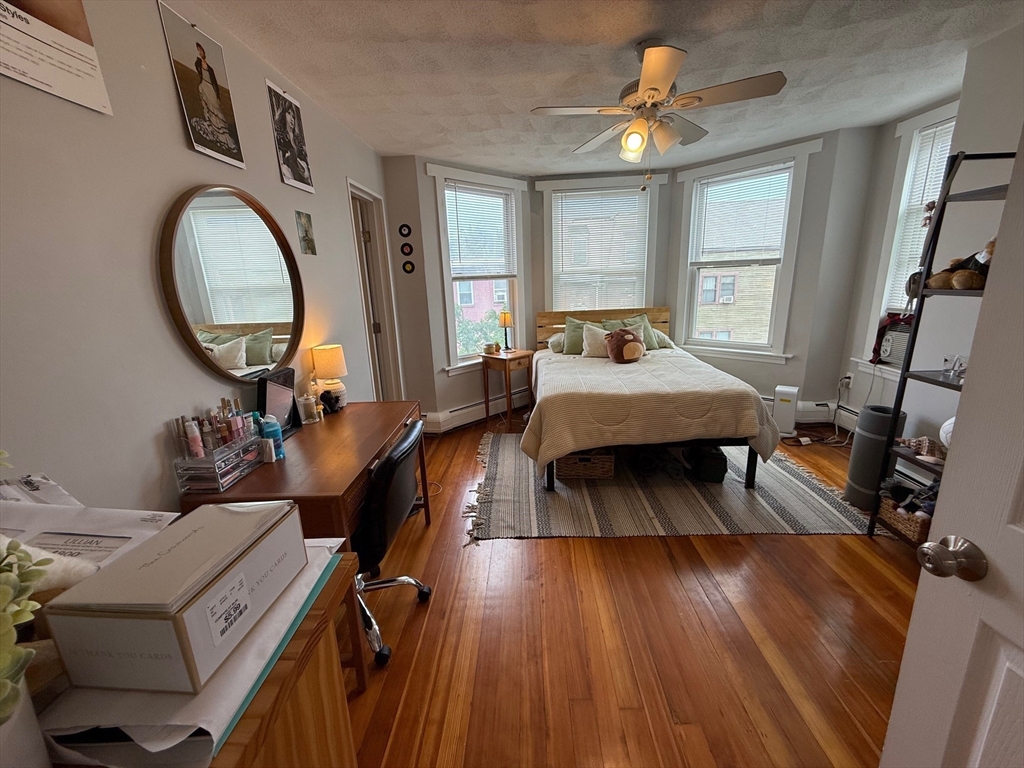 288 Meridian St, East Boston